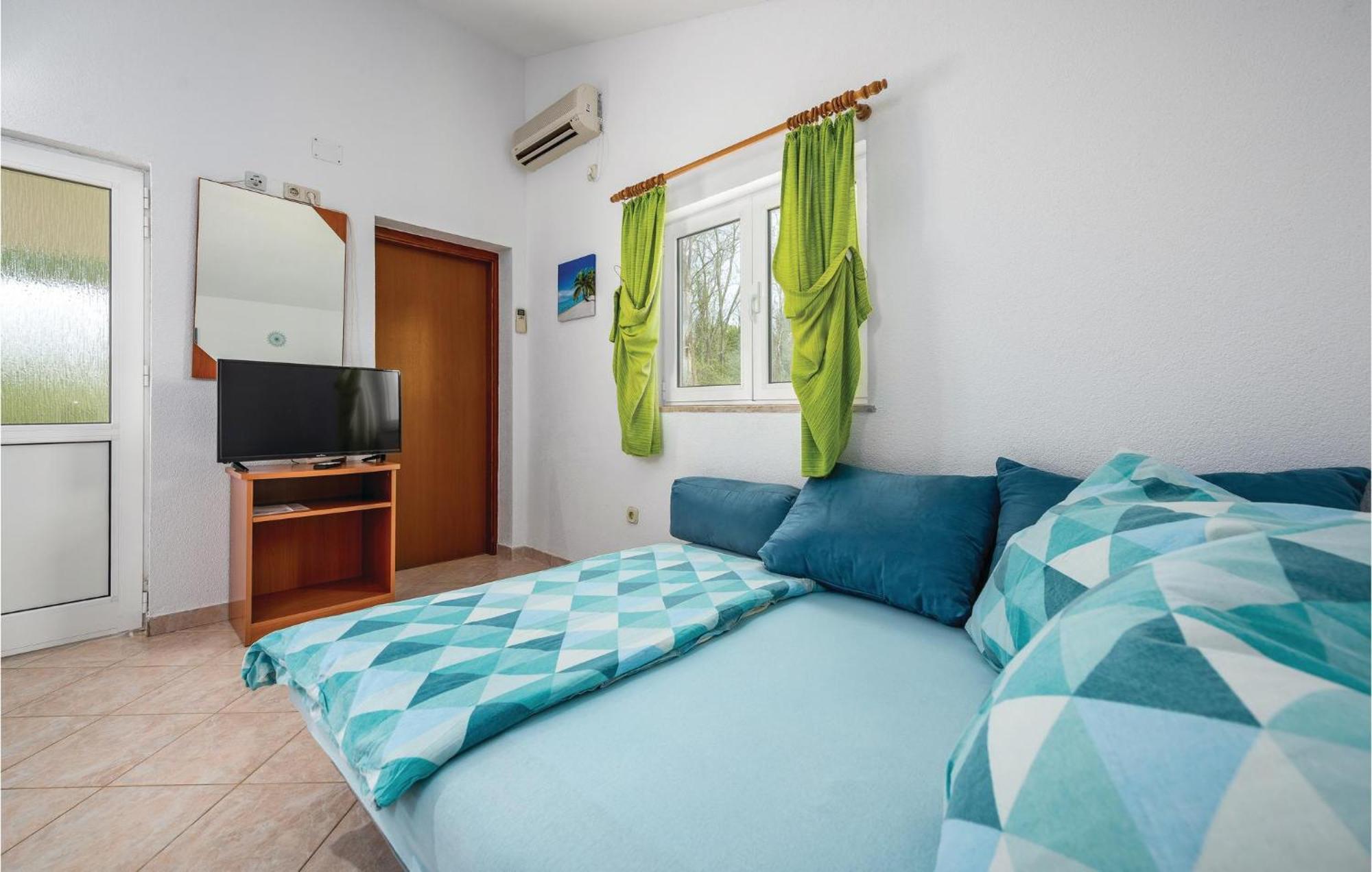 Cozy Apartment In Sv,Lovrec With Kitchen Jakici Exterior photo